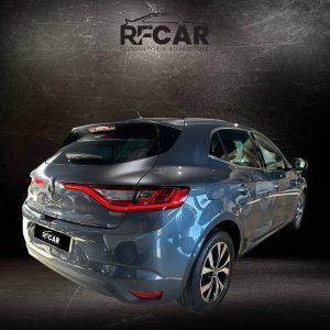 Carro escuro - 2025-05-11T162952.505