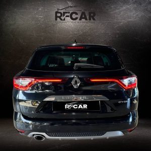 Carro escuro - 2025-05-11T163938.251