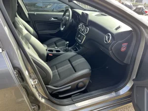 10254024330_omeustand_foto